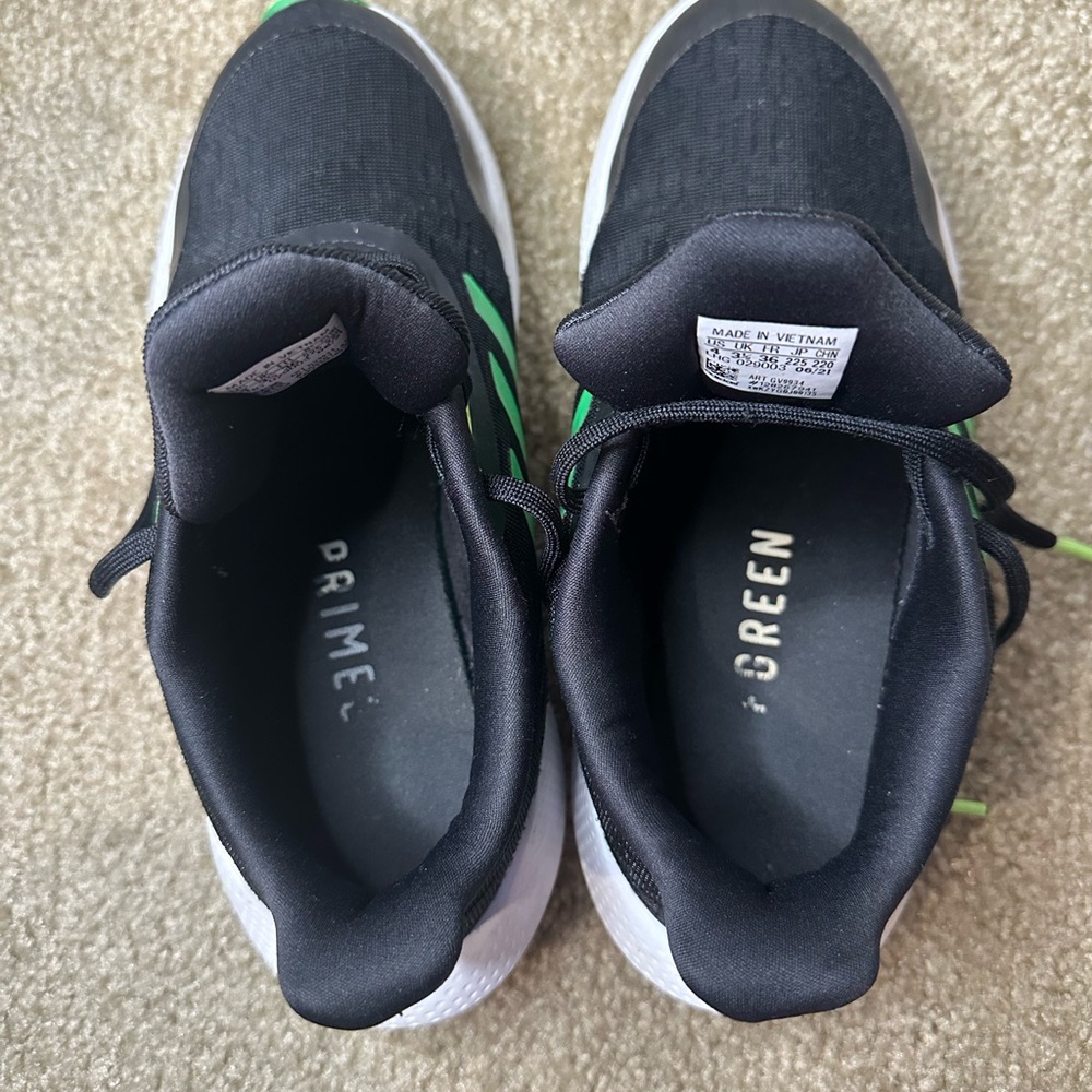 Adidas Kids Black and Green Running Shoes - Picture 10 of 10